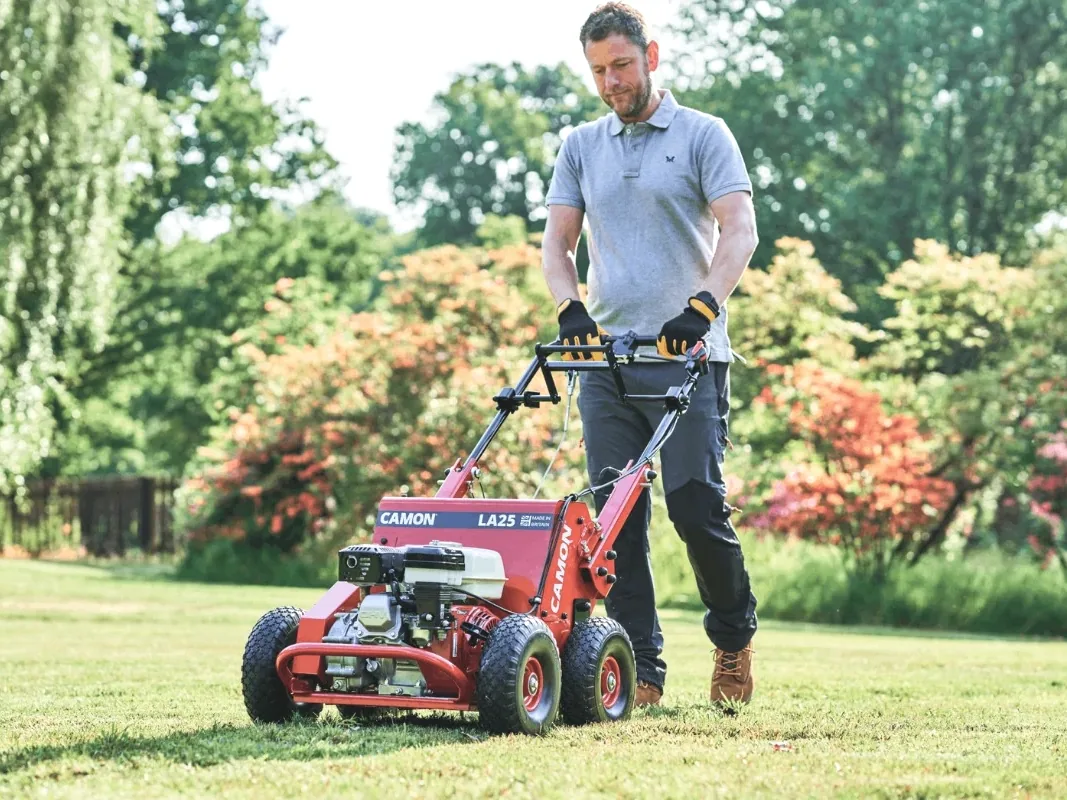 Camon LA25 aerator at work