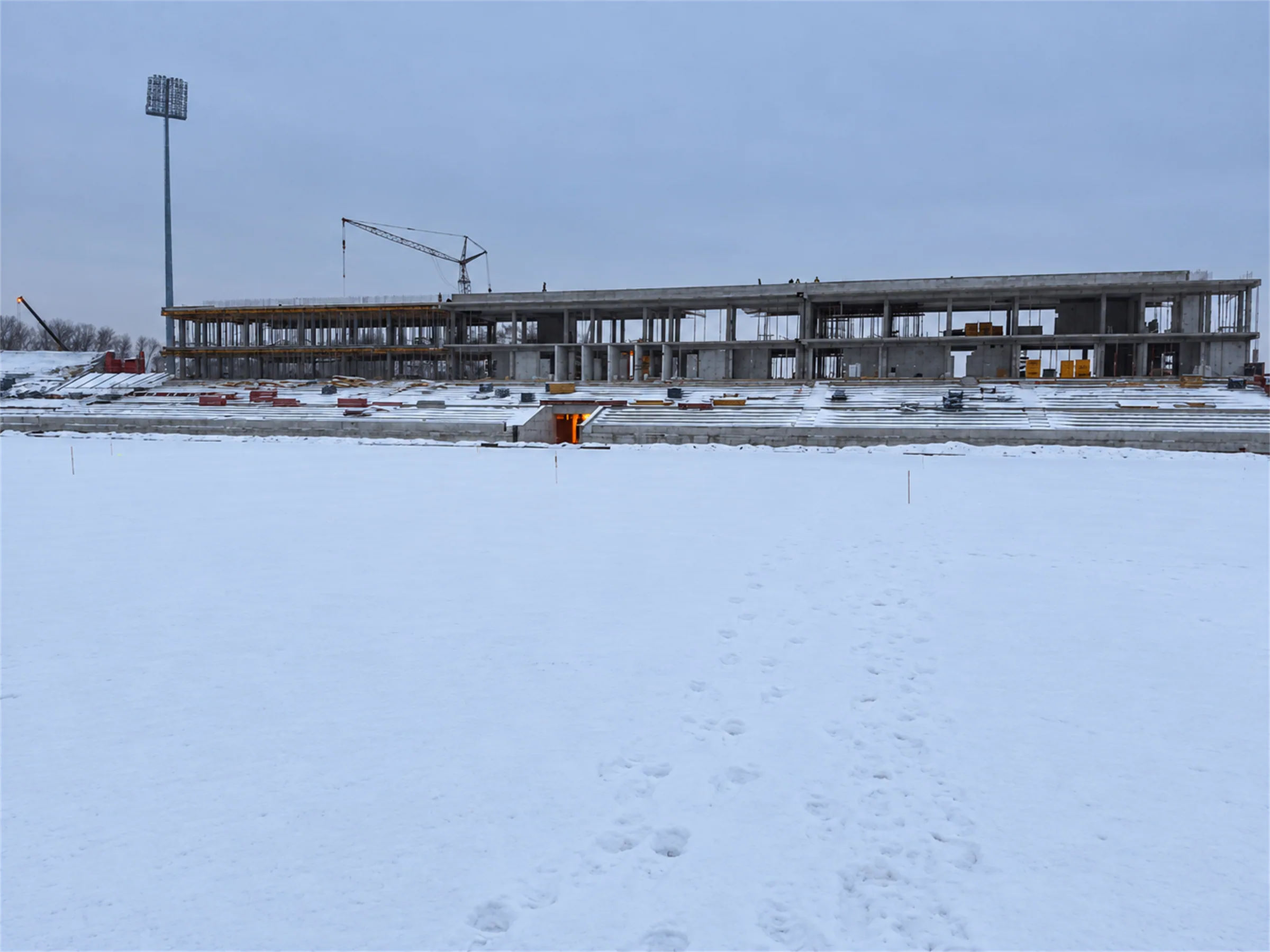 The Metalurh sports complex under construction